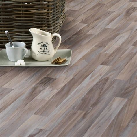 b and q flooring boards